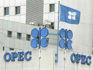 OPEC'in petrol üretimi nisanda arttı