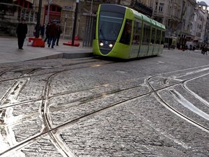 Alstom, İstanbul’da tramvay hattına zeminden beslemeli APS güç sistemi temin edecek