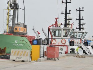 Karasu Limanı, ülke ekonomisine katkı sağlıyor