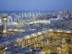 Saudi Aramco, ABD'nin en büyük rafinerisini genişletiyor