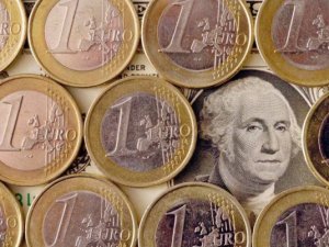 Dolar bahisleri 'düşüş sürecek' diyor