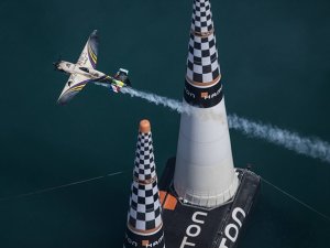 Red Bull Air Race’in Fransa etabını Hall kazandı