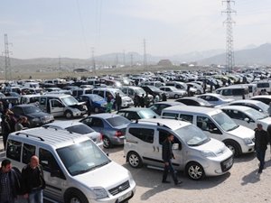 Hafif ticari araç satışları düşüyor