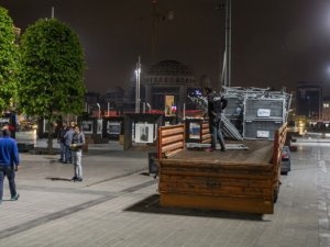 Taksim Meydanı'nda gece vakti önlem