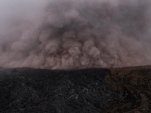 Hawaii'de yanardağ faaliyete geçti