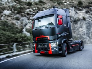 Renault Trucks 20'nci yılında pazar payını büyütmeyi hedefliyor