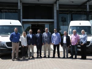 Mercedes-Benz Türk, Anex Tour'a 50 Sprinter teslim etti