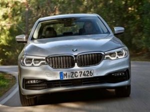 Yeni BMW ile kablosuz şarj özelliği geliyor