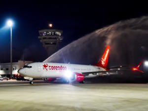 Türkiye’nin ilk Boeing 737 MAX 8’İ Antalya’ya indi