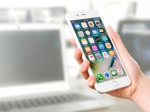 Tüketici teknolojisi pazarına 'akıllı telefon' dopingi