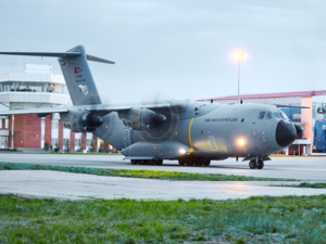 Airbus A400M nakliye uçağı, KADEX'te sergilendi