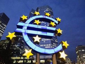 Euro bölgesi imalat ve hizmet PMI beklentilerin altında