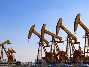 Suudi Arabistan ve Rusya, petrol üretimini artırıyor