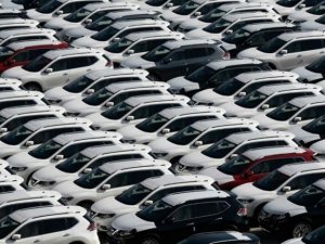 Otomobil ve hafif ticari araç pazarı yüzde 15 daraldı