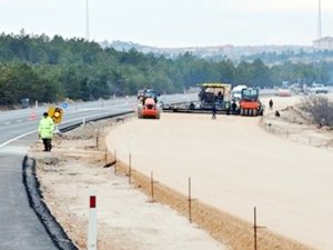 Karayollarında çalışmalar devam ediyor