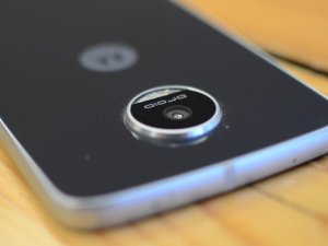 Moto Z3 Play tanıtıldı!