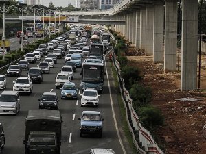 Endonezya'da bayram tatili kazalarında 134 kişi öldü