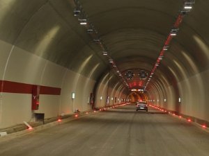 Dünyanın en uzun çift tüplü üçüncü tüneli Ovit açıldı