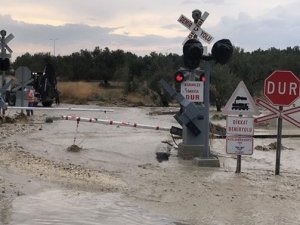 İzmir-Bandırma tren seferleri iptal edildi