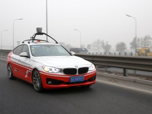 Baidu sürücüsüz araçlarını otoyolda denedi