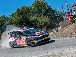 Ford MotorSport Türkiye, Ege Rallisi’nde fırtınalar estirdi