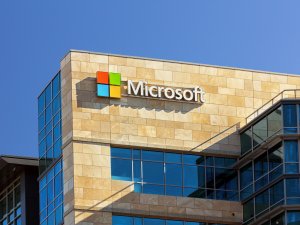 Microsoft net kârını ve gelirini artırdı