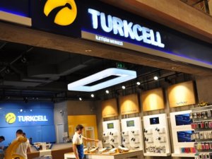 Turkcell'den ilk yarıda rekor gelir