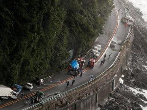 Japonya'da sıcaklık ve felaketler bir ayda 300'ü aşkın can aldı