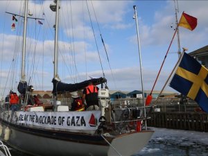 İsrail, Gazze yolundaki tekneye müdahale etti