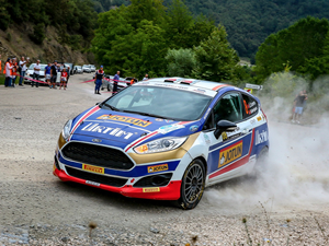 Ford Motorsport Türkiye, Yeşil Bursa Rallisi’nde fırtınalar estirdi!