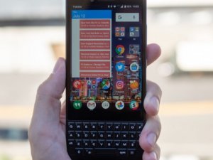 BlackBerry'den KEY2 LE!