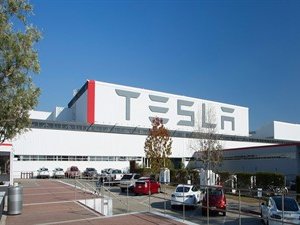 ABD krizi Tesla siparişlerini durdurdu