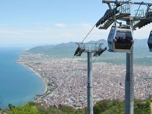 Ordu'daki teleferik 9 günde 100 bin yolcu taşıdı