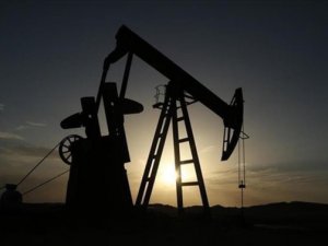 Brent petrolün varili 77,33 dolar