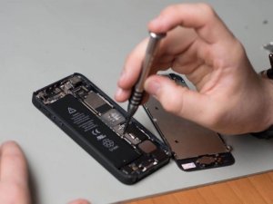 iPhone Xs ve iPhone Xs Max servis fiyatları belli oldu