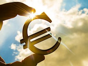 Euro Bölgesi'nde yıllık enflasyon azaldı