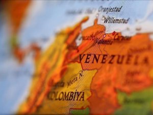 Kolombiya'da halk otobüslerine ücret ödemeyenlere paspas cezası
