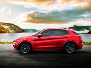 Alfa Romeo Stelvio Quadrifoglio, yılın SUV'u seçildi