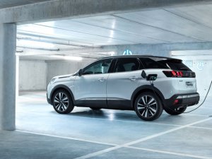 Peugeot, yeni plug-in hibrit motorlarını tanıtıyor