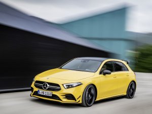 Mercedes-Benz, yeni modellerini dünya lansmanına hazırlıyor