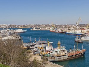 16 gemi Kırım'a kaçak yolla girdi