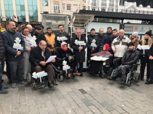 Taksim’de "Hayatı Aydınlat"tı