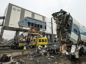 Tren kazasında gözaltına alınanlar adliyeye sevk edildi