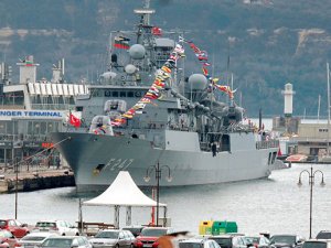 Türk savaş gemileri Bulgaristan'ın Varna Limanı'nda