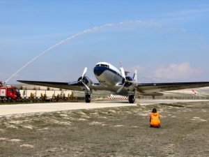 Dünya çevresinde tam tur atan 1940 model uçak Sivrihisar'da