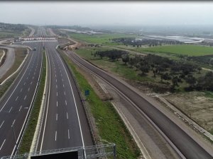 İstanbul-İzmir Otoyolu'nun 65 kilometrelik bölümü daha açıldı
