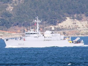 ‘FS Capricorne’ isimli mayın avlama gemisi, Çanakkale Boğazı’ndan geçti