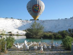 Pamukkale'de Balon Turları Tam "Gaz"