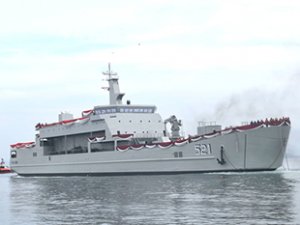 Endonezya’nın ‘KRI Teluk Lada’ isimli tank çıkarma gemisi göreve başladı
