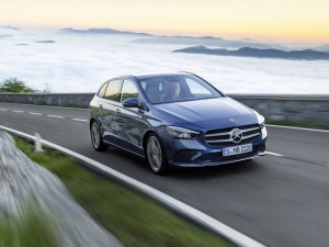 Yenilenen Mercedes B Serisi satışa sunuldu